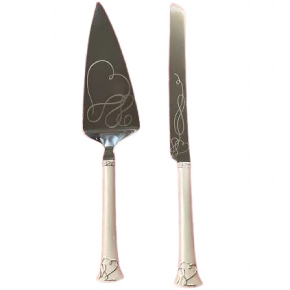 BRAND NEW NEVER USED MIKASA LOVE STORY SILVER PLATED WEDDING CAKE SERVER